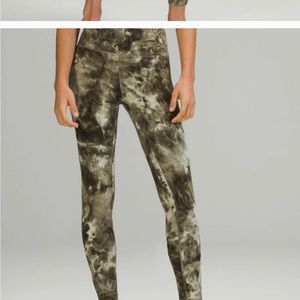 Lululemon 28” Align legging with pockets